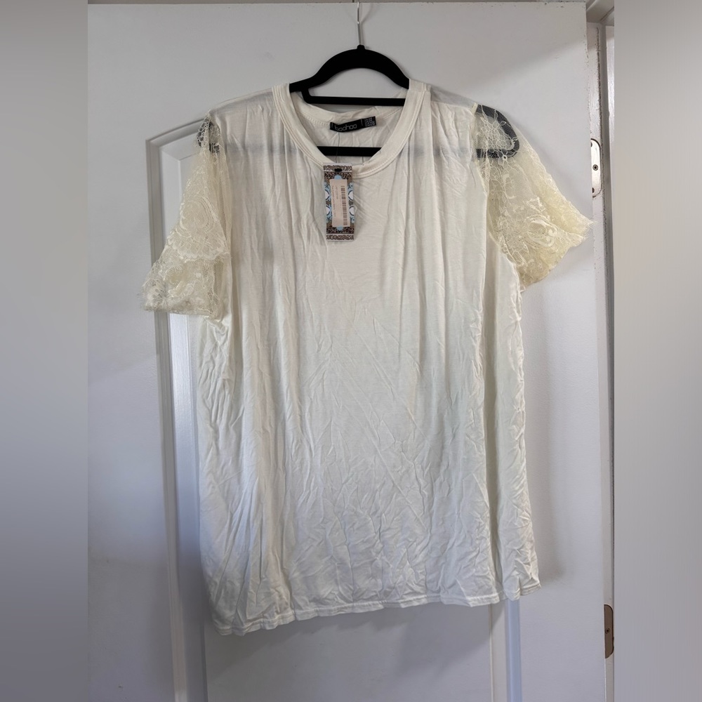 BOOHOO Plus sheer white lace sleeve top
